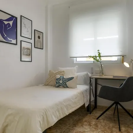 Apartamento Pink Medsea-amplio Apto Junto A La Playa Del Cura