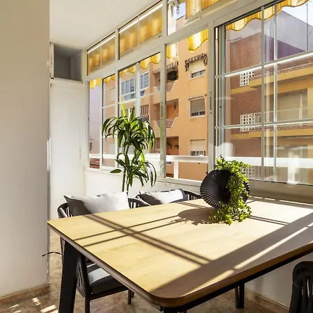 Apartamento Pink Medsea-amplio Apto Junto A La Playa Del Cura *