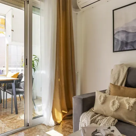Apartamento Pink Medsea-amplio Apto Junto A La Playa Del Cura