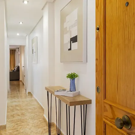 Apartamento Pink Medsea-amplio Apto Junto A La Playa Del Cura Torrevieja